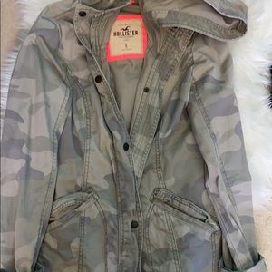 HOLLISTER GREY ARMY JACKET  SMALL